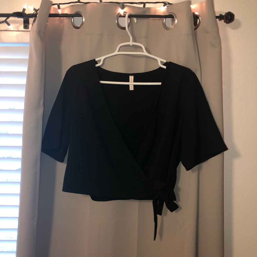 Tie top